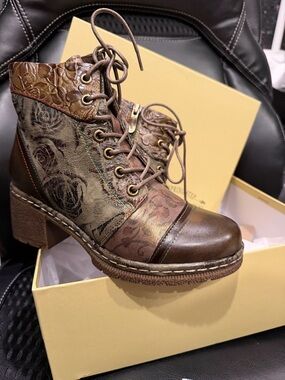 Women's Brown Floral Lace-Up Ankle Boots with Embossed Trim